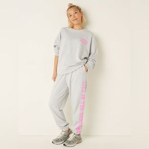 💕Victoria’s Secret Live in the Sunshine ☀️ Crewneck